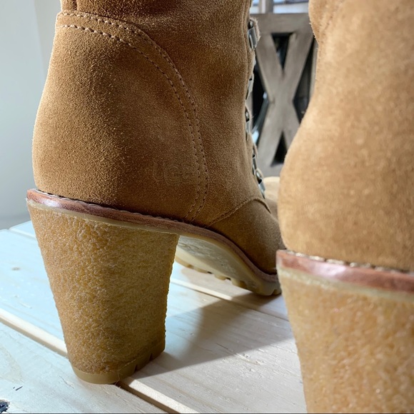 UGG Chestnut suede lace up boots woman’s 7 - Picture 5 of 7